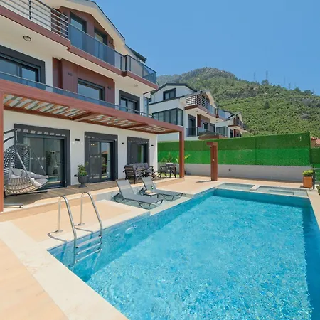 Casa Lykia - With Pool & Sea Nearby וילה