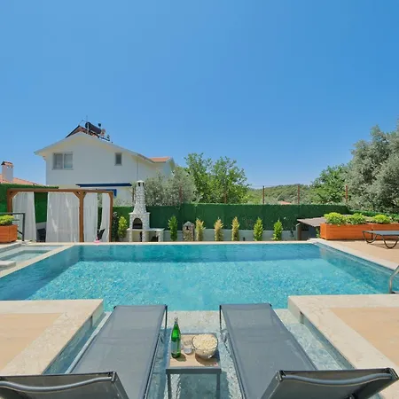 Casa Lykia - With Pool & Sea Nearby Fethiye