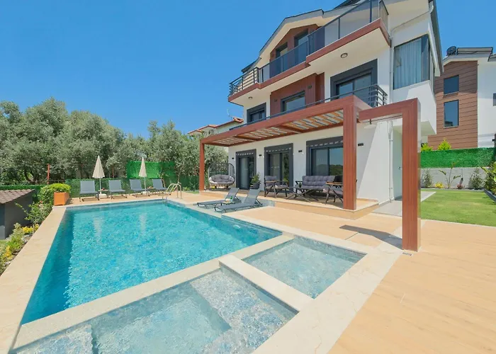 Casa Lykia - With Pool & Sea Nearby Vilă