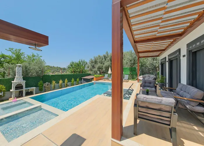 Vilă Casa Lykia - With Pool & Sea Nearby