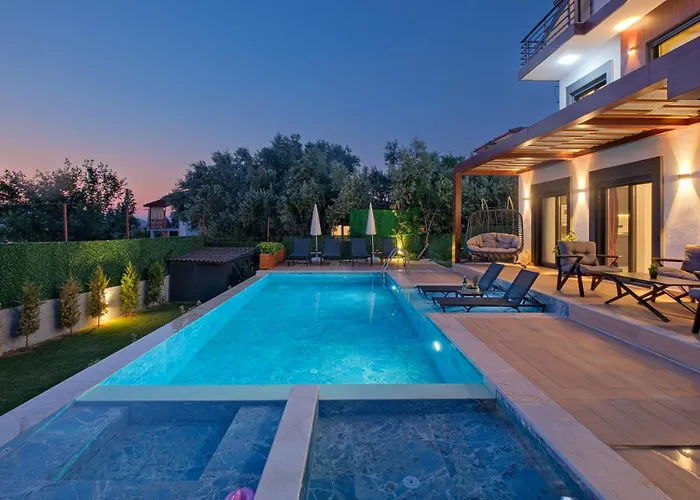 Casa Lykia - With Pool & Sea Nearby ヴィラ フェティエ